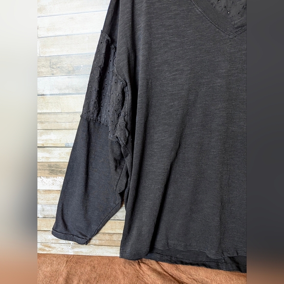 Terra & Sky Black W/Eyelet On Back & Sleeve Top - Picture 5 of 15
